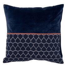 Чехол Tkano Чехол на подушку из хлопкового бархата с геометрическим принтом темно-синего цвета из коллекции ethnic, 45х45 см арт. TK21-CC0017