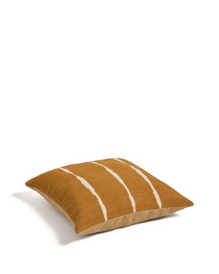 Чехол La Forma (ех Julia Grup) Чехол для подушки Daila оранжевый из 100% ПЭТ с рисунком в стиле икат, 70 x 70 см арт. 491461