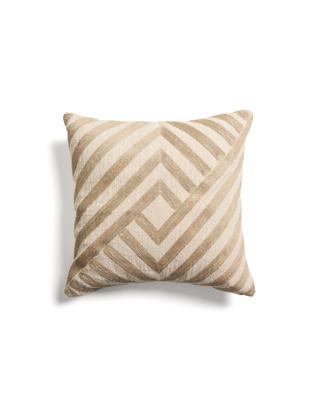 Чехол La Forma (ех Julia Grup) Чехол для подушки Silume из хлопка цвета экрю с бежевой вышивкой из джута, 45 x 45 см арт. 481475