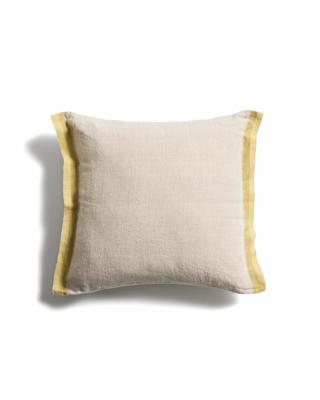 Чехол La Forma (ех Julia Grup) Чехол для подушки Disea из бежевого льна с желтыми деталями, 45 x 45 см арт. 481423