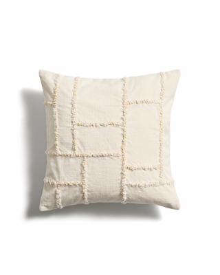 Чехол La Forma (ех Julia Grup) Чехол для подушки Verion желтый с вышитым геометрическим узором, 45 x 45 см арт. 481301