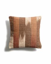 Чехол La Forma (ех Julia Grup) Чехол для подушки Liroda из джута с разноцветным узором икат, 60 x 60 см арт. 481429