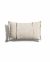 Чехол La Forma (ех Julia Grup) Чехол для подушки Lidore из бежевого льна с зелеными полосами, 30 x 50 см арт. 481449