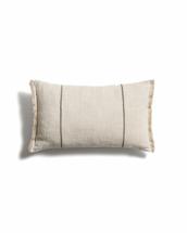 Чехол La Forma (ех Julia Grup) Чехол для подушки Lidore из бежевого льна с зелеными полосами, 30 x 50 см арт. 481449