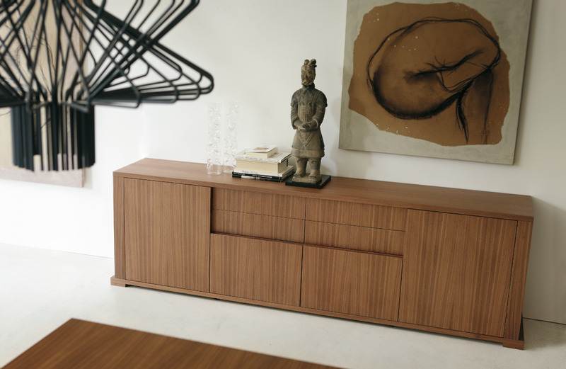 /i/Komod-Porada-Bryant-00164883