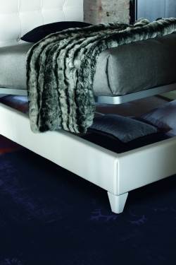 /i/Krovat-Twils-Max-Capitonne-Classic-00189767