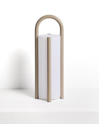 Лампа La Forma (ех Julia Grup) Большая портативная настольная лампа Leros из полиэтилена и стали бежевого цвета арт. 482854