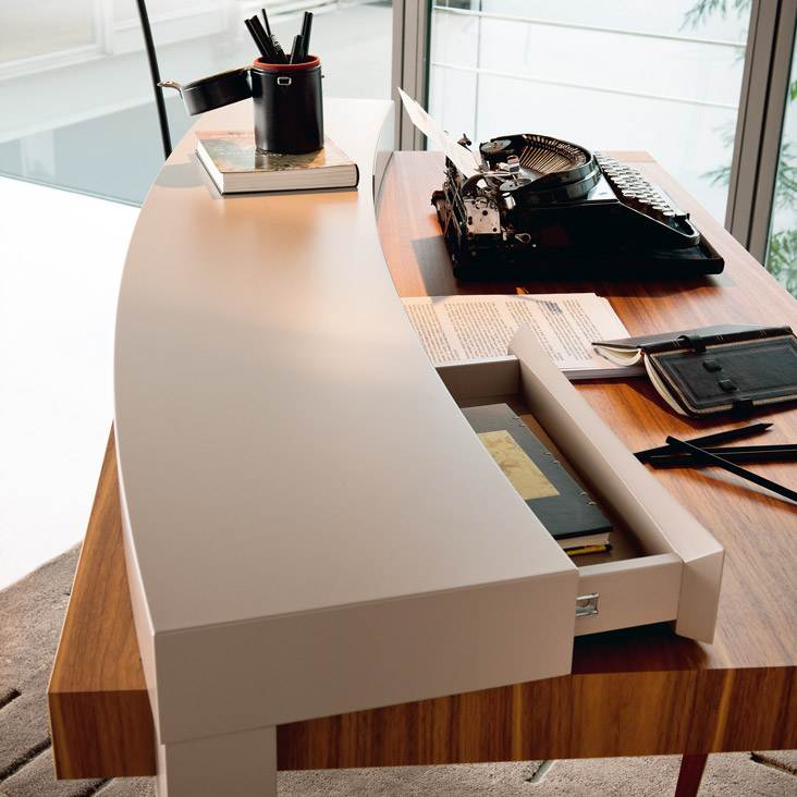 /i/Pismennyy-stol-Cattelan-Italia-Davinci-00129819