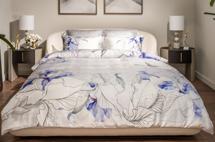 Подарок Garda Decor 180JOD-18027 Комплект постельного белья Ирисы , тенсель,  200*220-1шт, 50*70-2 шт арт. 180JOD-18027