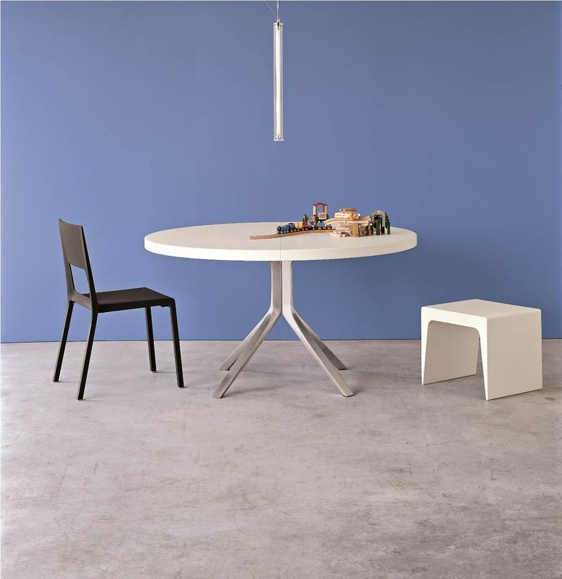 /i/Stol-Kristalia-Oops-00137616