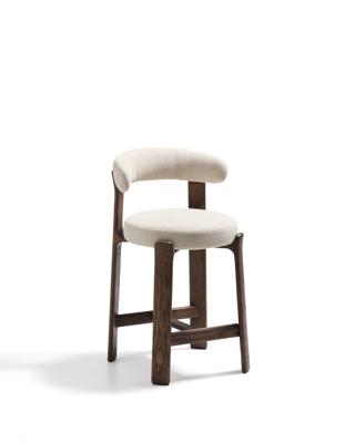 Стул полубарный La Forma (ех Julia Grup) Полубарный стул Granite из бежевого шенилла и ясеня с отделкой орех 65 см арт. 301957