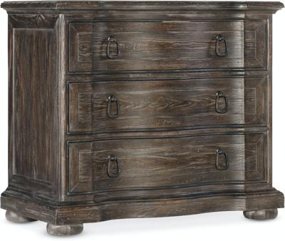 Тумба Hooker Прикроватная тумба Traditions Three-Drawer Nightstand арт. ZN-348031