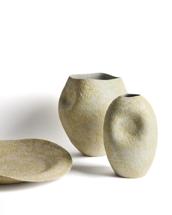 Ваза La Forma (ех Julia Grup) Керамическая ваза Medira цвета экрю и желтого, 32,5 см арт. 481685