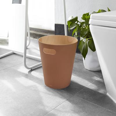 Корзина Umbra Корзина для мусора woodrow, 7,5 л, коричневая арт. 082780-1258