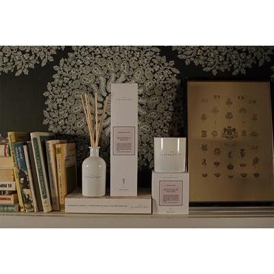 Свеча AMBIENTAIR Свеча ароматическая the olphactory, white insignia, mystique boughs, 60 ч арт. VV060MYWTO