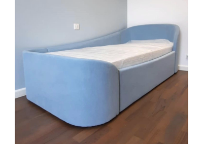 Диван-кровать Ellipsefurniture Диван-кровать KIDI Soft с низким изножьем 90*200 см R (голубой) арт. KD010504020101