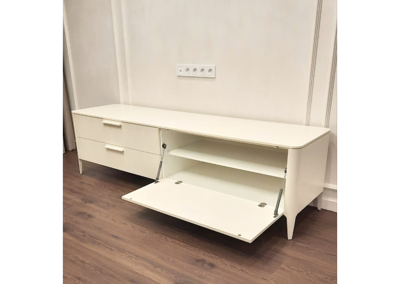 Тумба под ТВ Ellipsefurniture Тумба Type под ТВ 2 ящика откидная дверь (молочный) арт. TY010305260101