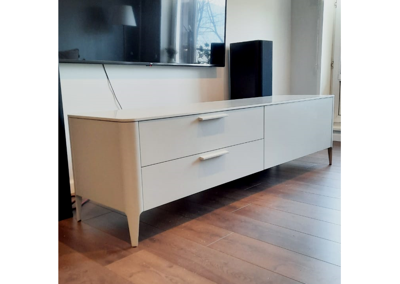 Тумба под ТВ Ellipsefurniture Тумба Type под ТВ 2 ящика откидная дверь (светло-серый) арт. TY010302260101