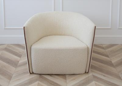 Стол письменный Ellipsefurniture Кресло Ellipse E6.1 с кантом (молочный, букле) арт. KP010207280301