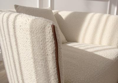 Стол письменный Ellipsefurniture Кресло Ellipse E6.1 с кантом (молочный, букле) арт. KP010207280301