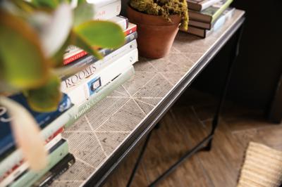 Абажур Hooker Консоль Commerce & Market Metal-Wood Console Table арт. ZN-411521