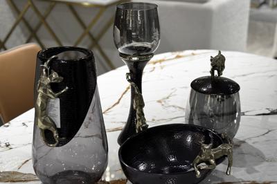 Ваза Garda Decor 69-120167 Ваза декор.стеклянная "Ягуар" 23*18,5*35,5см арт. 69-120167