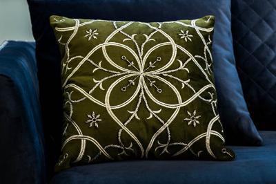 Подарок Garda Decor 70SW-28070-A Подушка с вышивкой "Узор" зелен. 45*45см арт. 70SW-28070-A