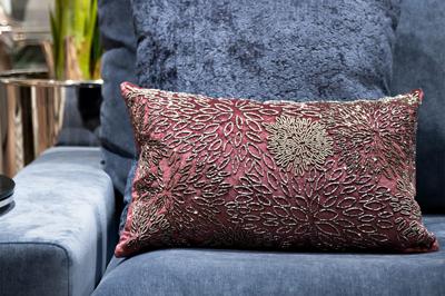 Подарок Garda Decor 70SW-11120 Подушка с вышивкой "Огни" бордовая 30*50см арт. 70SW-11120