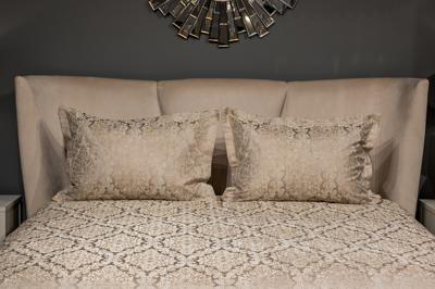 Подарок Garda Decor 121GD-12125 Комплект Эмоция (Emotion) бежевый ( покрывало 260*260 и 2 наволочки 50*70) арт. 121GD-12125