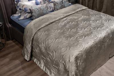 Подарок Garda Decor 121GD-12129 Покрывало Эйфория (Euphoria) 12 Аморе 260*260 со стежкой арт. 121GD-12129