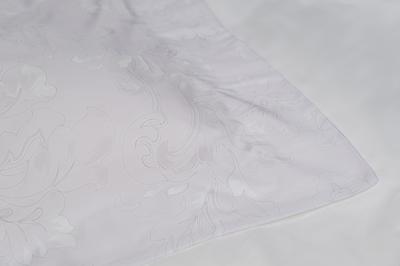 Подарок Garda Decor 144HF-40502 Комплект постельного белья Лоренцо,сатин 400TC,белый, 145*210-1шт,50*70-2шт арт. 144HF-40502