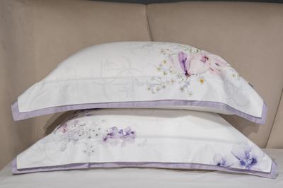 Подарок Garda Decor 130HB-00071 Комплект постельного белья сатин принт Фиори,сиренево-белый,200*220- 1шт,50*70 -2шт арт. 130HB-00071