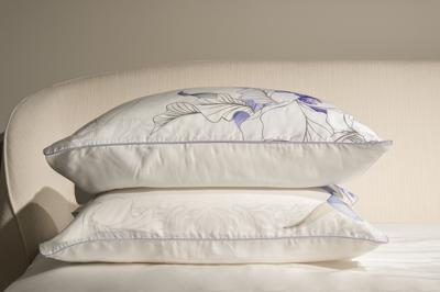 Подарок Garda Decor 180JOD-18031 Комплект постельного белья Ирисы, тенсель (145*210-1шт, 50*70-2шт) арт. 180JOD-18031