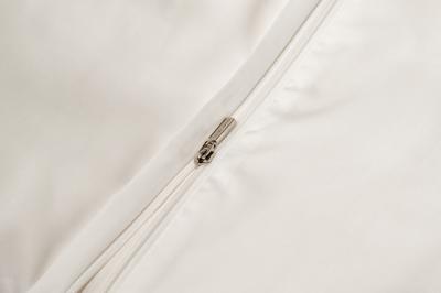 Подарок Garda Decor 180JOD-18027 Комплект постельного белья Ирисы , тенсель,  200*220-1шт, 50*70-2 шт арт. 180JOD-18027