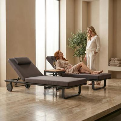 Мебель IDEAL PATIO Шезлонг КОСТА С на колесах, каркас карбон, матрас антрацит (с подушкой) арт. CST.3015001