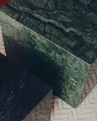 Столик La Forma (ех Julia Grup) Приставной столик Sorein из черного мрамора 40 x 40 см арт. 425445