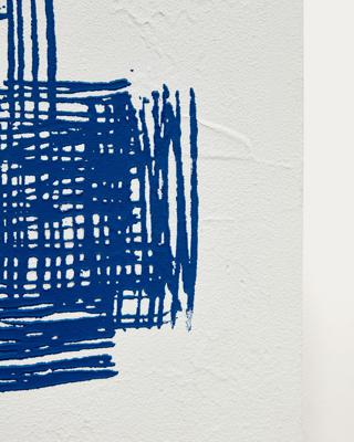 Постер La Forma (ех Julia Grup) Sagaro Абстрактное полотно в бело-голубых тонах 30 x 40 см арт. 157215