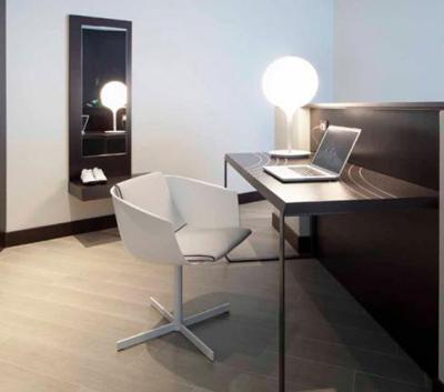 Лампа ARTEMIDE Настольная лампа 1050010A арт. 1050010A