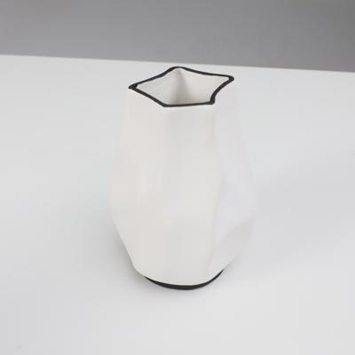 Ваза AksHome Ваза керамическая WINSOR, белый, 13*13*20см арт. ZN-381601
