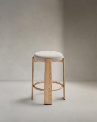 Табурет La Forma (ех Julia Grup) Барный табурет Granite из бежевой синели и массива ясеня с натуральной отделкой арт. 505866