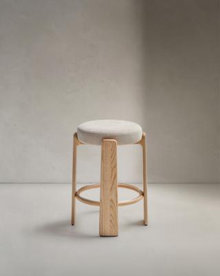 Табурет La Forma (ех Julia Grup) Полубарный табурет Granite из бежевой синели и массива ясеня с натуральной отделкой арт. 505856