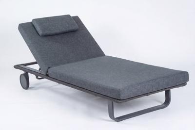 Мебель IDEAL PATIO Шезлонг КОСТА С на колесах, каркас карбон, матрас маренго (с подушкой) арт. CST.3017001