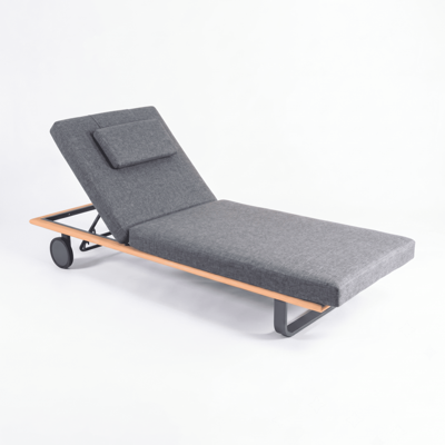 Мебель IDEAL PATIO Шезлонг КОСТА Т на колесах, каркас серый алюминий, тик, матрас и подушка маренго арт. CST.3017000T