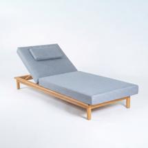 Мебель IDEAL PATIO Шезлонг САПОРИ тик, светло-серый матрас, подушка арт. SPR.3034000